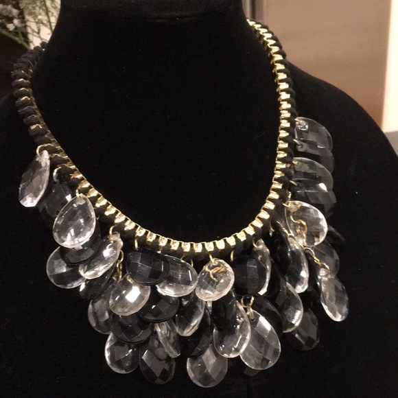 Statement Necklaces - Picture 4 of 17